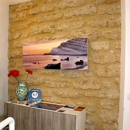 לינה וארוחת בוקר Le Maioliche 3*